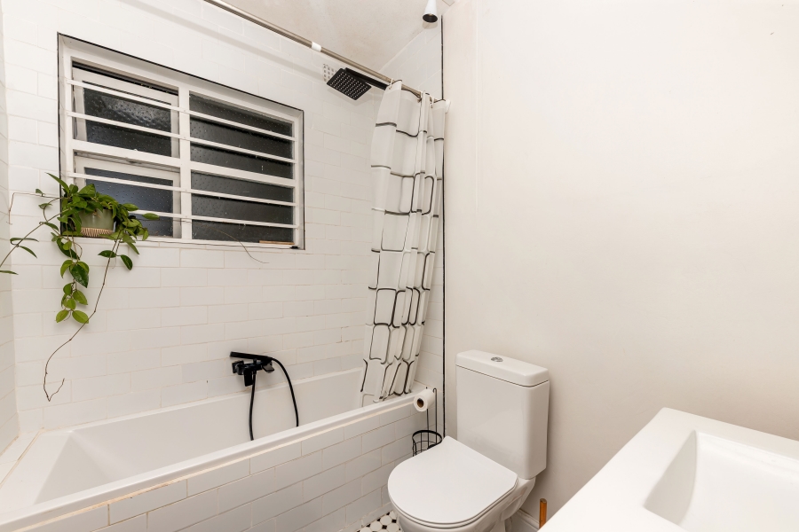 To Let 2 Bedroom Property for Rent in Sea Point Western Cape